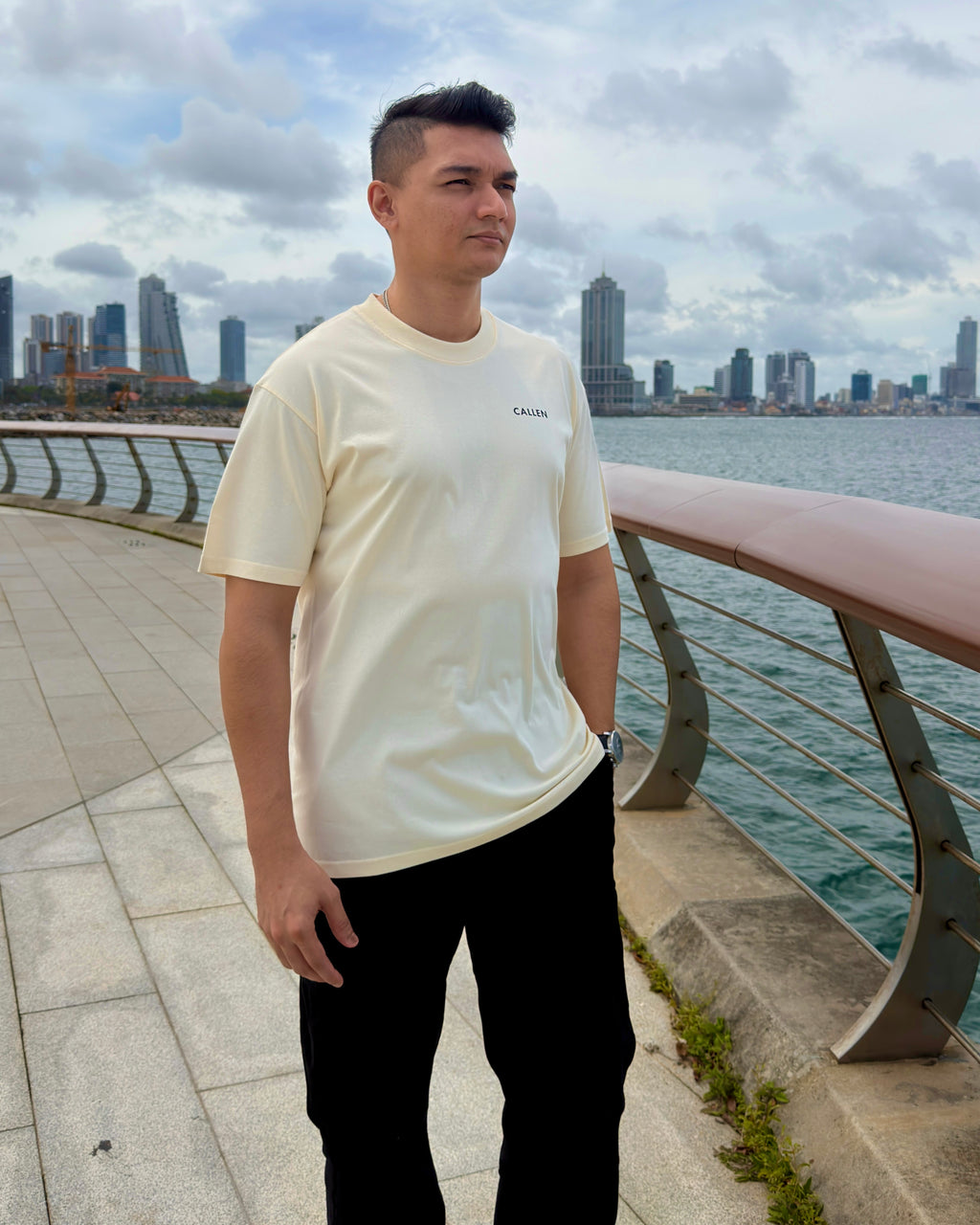 Oversized Tee – Cream